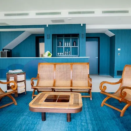 Hotel Corniche De Rocabella