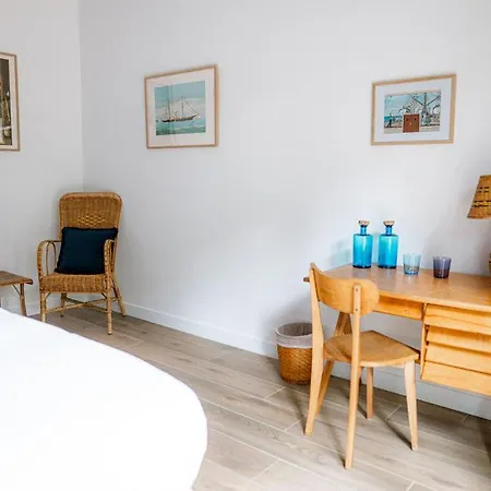 Hotel Corniche De Rocabella Le Pradet